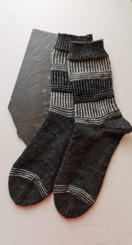 Preview: Anleitung No. 29 - Swirls'n Stripes-Socke